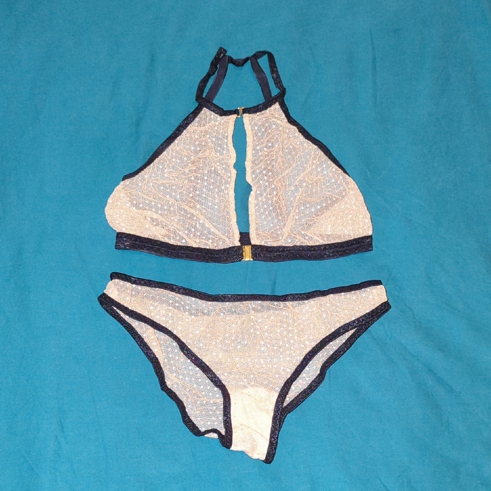 Lace Cream Women's Handmade Lingerie Set